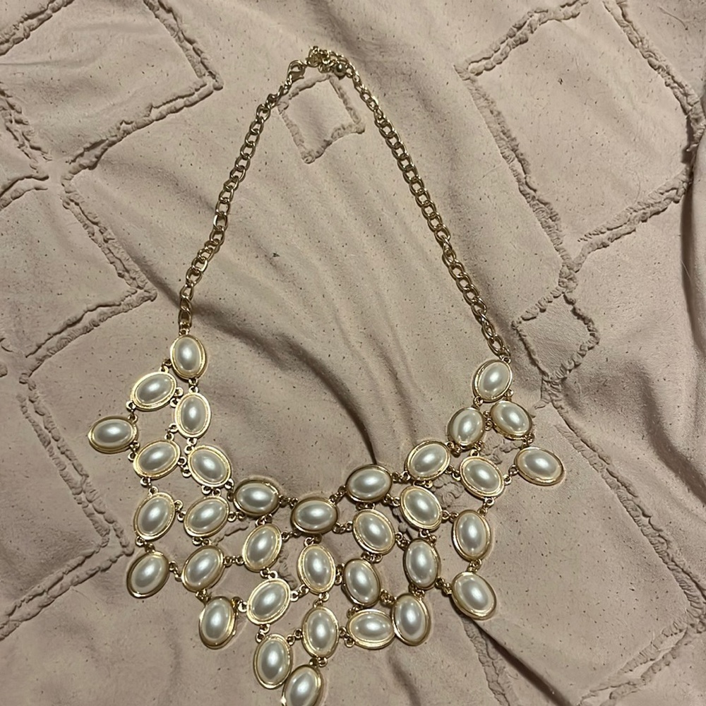 White stone necklace